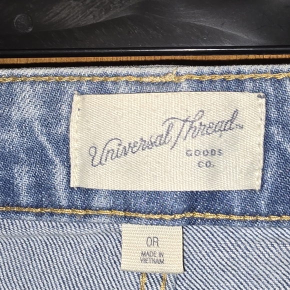Universal Thread High-Waisted Blue Jeans NWOT - Picture 6 of 6